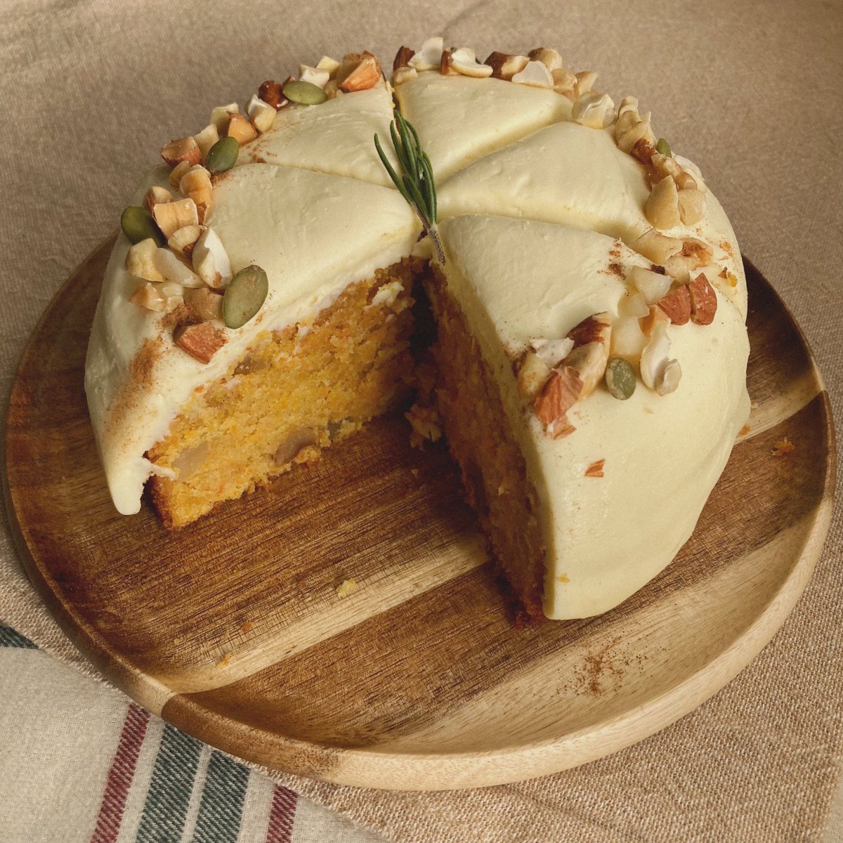 hana_suger_'s tweet image. キャロットケーキ