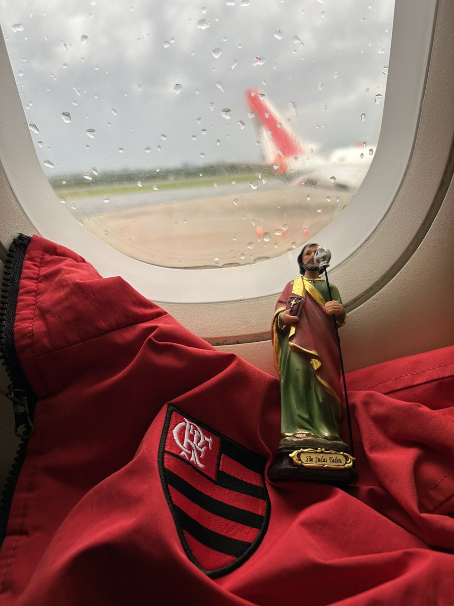 yannehellenn's tweet image. olhai por nós e pelos nossos sonhos, meu padroeiro