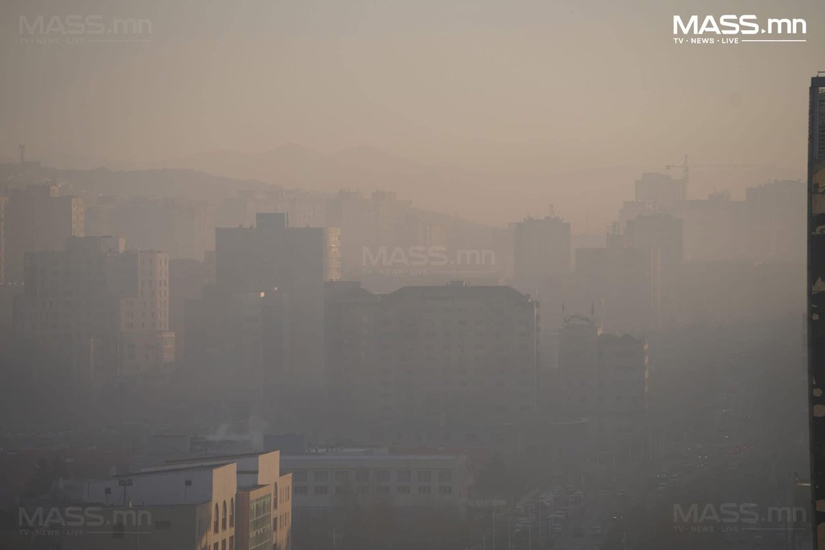 Зул сар болох гэжийн дэлхийн өвөл ийм бна манайх гэтэл юу вэ MY GOD 😫😖