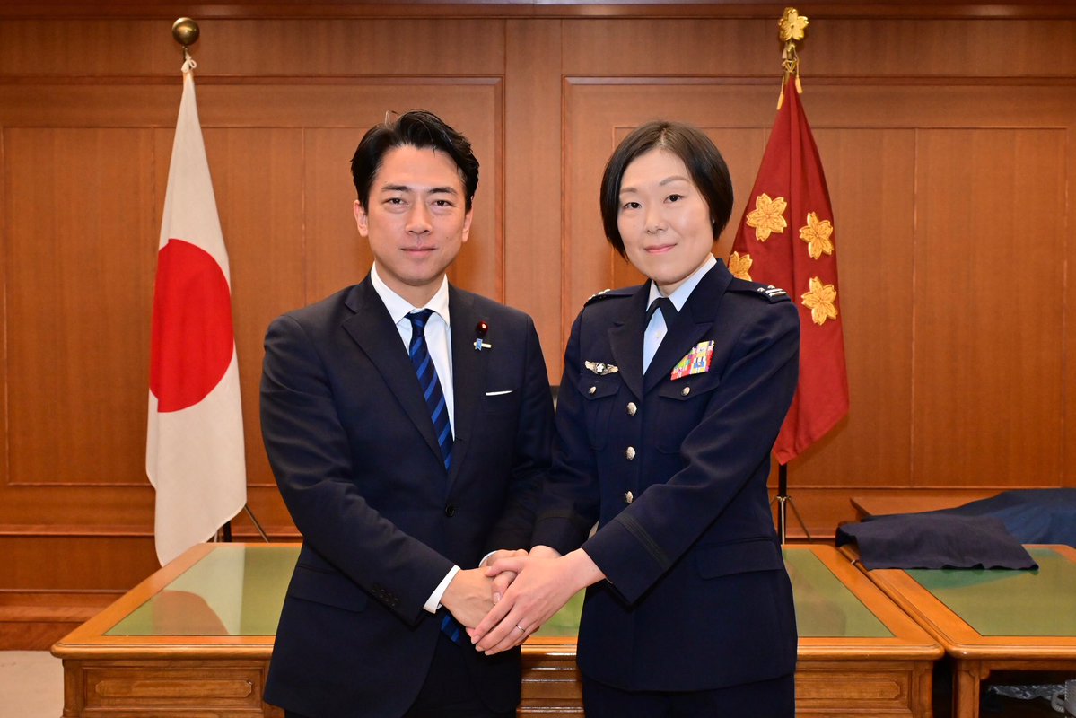 ModJapan_en's tweet image. On Nov 25, DM Koizumi received a report from LTC Takahashi upon her departure and dispatch to @NATO. Under the framework of ITPP, which indicates to promote WPS agenda, she will engage in planning and execution of NATO’s cooperation with other entities.