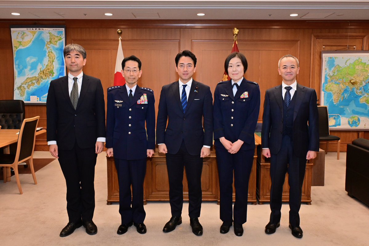 ModJapan_en's tweet image. On Nov 25, DM Koizumi received a report from LTC Takahashi upon her departure and dispatch to @NATO. Under the framework of ITPP, which indicates to promote WPS agenda, she will engage in planning and execution of NATO’s cooperation with other entities.
