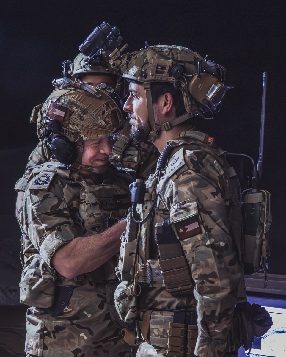 WadiRanger's tweet photo. A moment of pride, receiving the Special Forces sword patch from His Majesty last night https://t.co/jXBBJNalkh