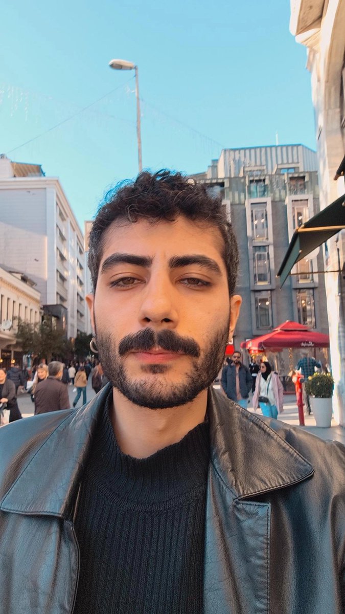 Bugün itibarıyla 30 yaşında koca bir adama bakıyorsunuz..