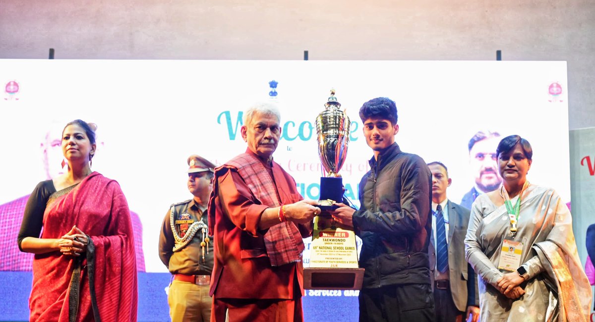 OfficeOfLGJandK's tweet image. Attended the closing ceremony of 69th National School Games-2025 organised by Department of Youth Services &amp;amp; Sports, and School Games Federation of India (SGFI) at Jammu. Emphasised on nurturing the spirit of oneness and build a better world, free of discrimination.