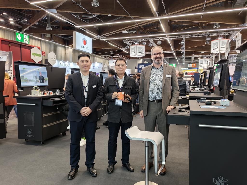 Open_Embed's tweet image. Our CEO wenming at SPS, and the partner Codesys. 
#Industry40   #IndustrialIOT #INDUSTRY #AUTOMATION #PLC #EdgeComputing #codesys