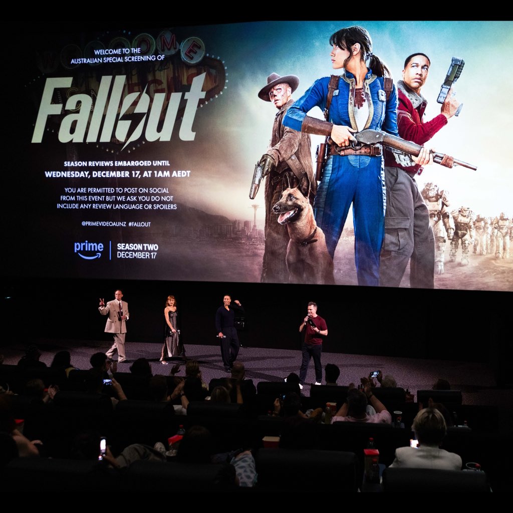 Had a blast at the #Fallout season 2 premiere!!! Awesome set pieces and a great Q&amp;A with guest stars #WaltonGoggins , EllaPurnell, and AaronMoten!
☢️
#happy_cass #falloutseries @primevideoaunz @primevideo @kit_communications_
