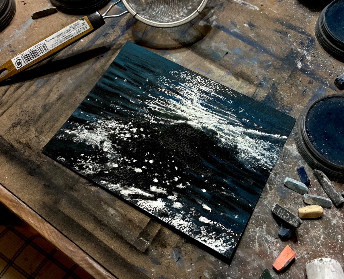 海の近くにアトリエを借りました
どんどん描くぞー