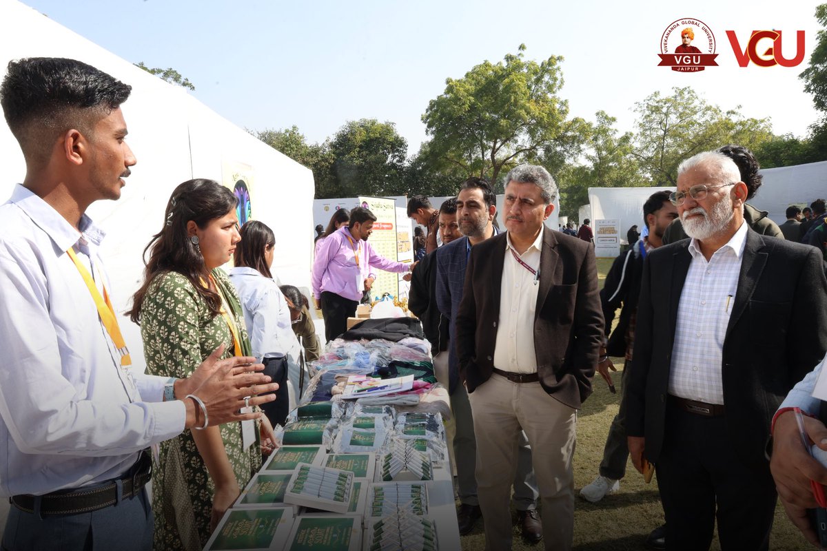 JaipurVgu's tweet image. Innovation, entrepreneurship, and the spirit of ‘Vocal for Local’ shined bright at the IIC Regional Meet Jaipur.
The event featured an inspiring Product Demonstration &amp;amp; Exhibition of YUKTI innovations and emerging startups,