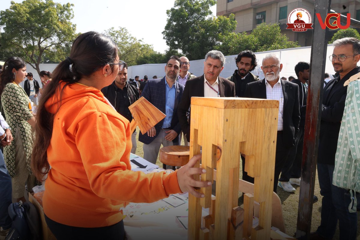 JaipurVgu's tweet image. Innovation, entrepreneurship, and the spirit of ‘Vocal for Local’ shined bright at the IIC Regional Meet Jaipur.
The event featured an inspiring Product Demonstration &amp;amp; Exhibition of YUKTI innovations and emerging startups,