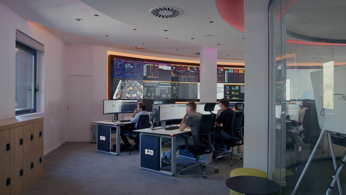 Gesabgroup's tweet image. El hospital @SJDbarcelona_es necesitaba implementar una nueva sala de control para optimizar la gestión y control de datos para lograr una toma de decisiones más eficiente.

Conoce todos los detalles ➡️ eu1.hubs.ly/H0pYNJL0

#saladecontrol #gestionhospitalaria