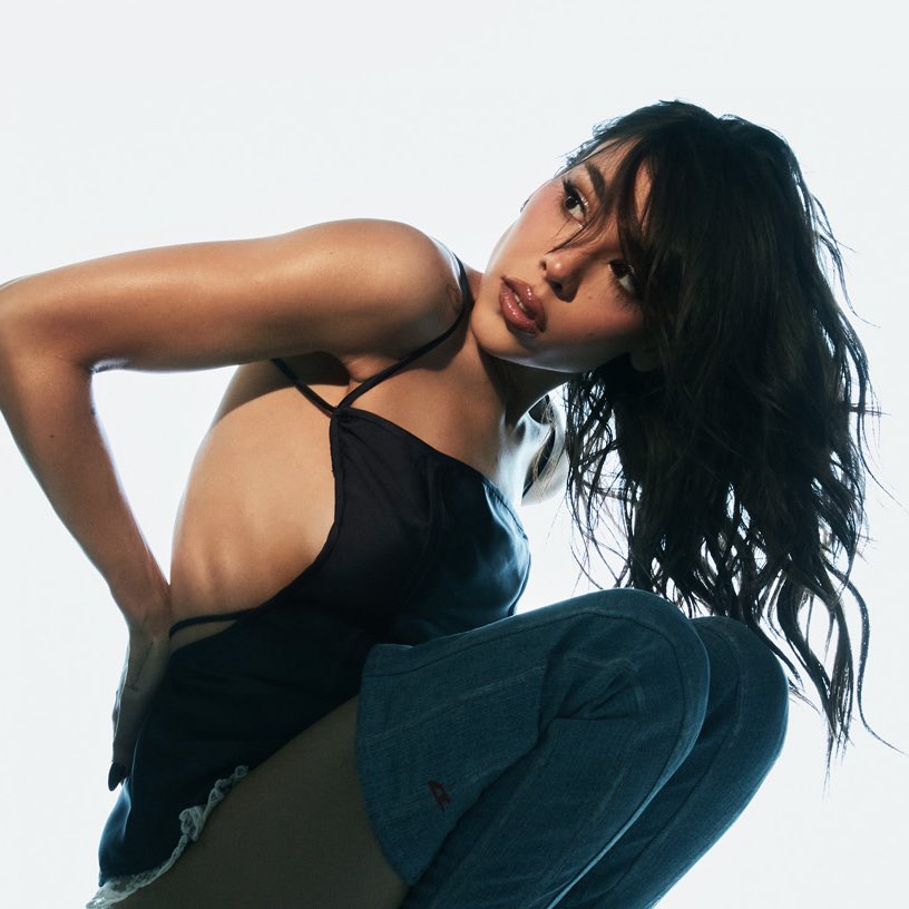 “XNG3L” de GABRIELA está sendo promovida na aba principal do Spotify.