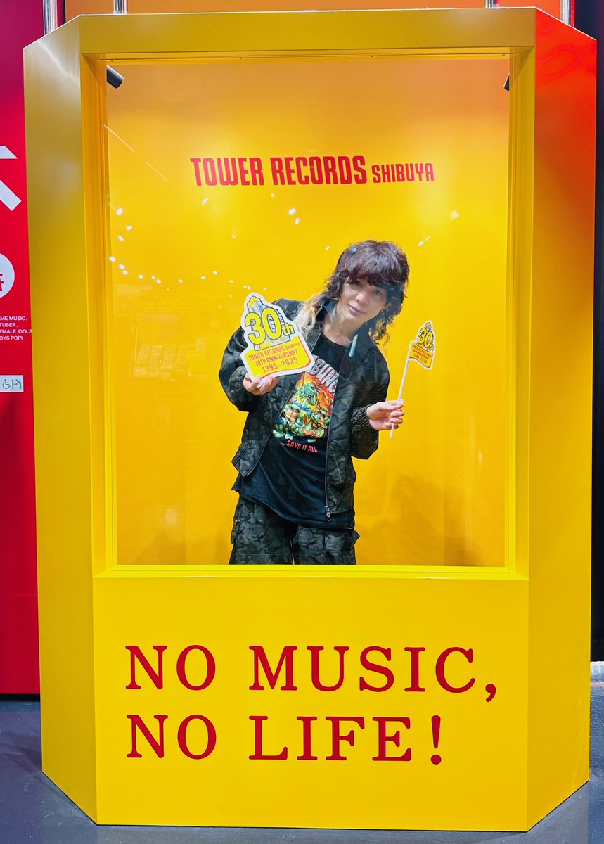タワ渋訪店】 クリープハイプのベーシスト #長谷川カオナシ さんのソロ