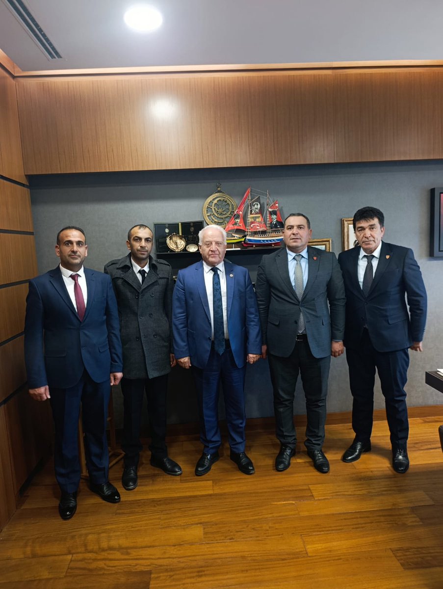 Bugün <a href="/TBMMresmi/">TBMM</a> de <a href="/TmsyGaziler/">T.M.S.Y GAZİ SAYILMAYANLAR</a> başkanımız  <a href="/ErtugrlGaziTmsy/">ERTUĞRUL GAZİ DEMİR</a>
Başkan yardımcımız
Sn <a href="/mustafaulu60332/">T.M.S.Y. mustafa uludogan</a> ve <a href="/TmsyGaziler/">T.M.S.Y GAZİ SAYILMAYANLAR</a> Üyelerimiz 
Sn <a href="/ad_tmsy/">Haşim Adıgüzel tmsy</a>
Sn <a href="/Osmanen6327760/">TMSY Osman şen</a> ile birlikte <a href="/TBMMresmi/">TBMM</a> 'de <a href="/herkesicinCHP/">CHP 🇹🇷</a> Yalova Milletvekili ve Milli Savunma Komisyon üyesi Sn Tahsin BECAN
İle bir