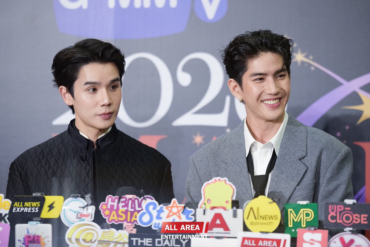 สัมภาษณ์ “จิมมี่ - ซี” นักแสดงนำจากซีรีส์ โปรดอยู่ในความคุ้มครองของป้องปืน I Will Always Save You

MAGIC VIBES WITH JIMMYSEA 

#GMMTV2026
#IWillAlwaysSaveYou
#jimmyyjp #sea_tawinan #JimmySea