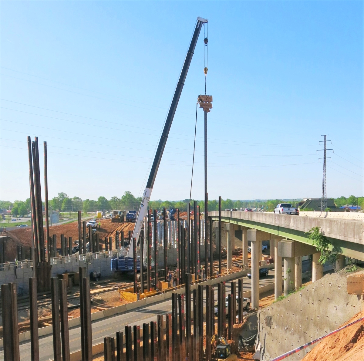 The Tadano GTC Series is engineered for real-world jobsite performance. These teleboom crawlers excel with fast setup and teardown, the ability to handle tough terrain and lifting up to 4° out of level with full pick-and-carry. #Tadano #Crawlers
