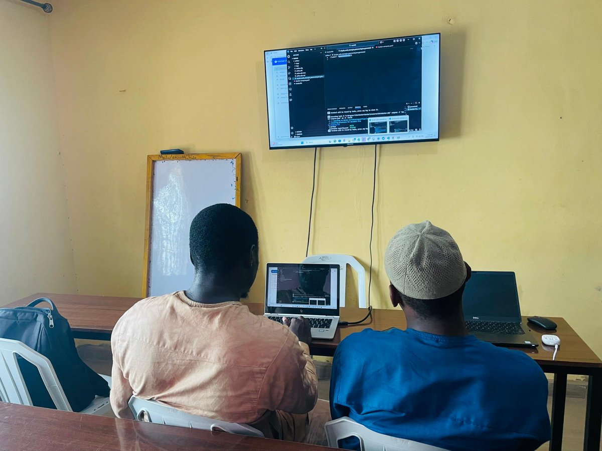 BrainBuilderIT's tweet image. Learning is a continuous journey, and we are proud to be one of the institutions driving that growth in Osun State through the @DeepTech_Ready program.

Last week’s physical meetup gave our learners the opportunity to engage directly with our dedicated tutor, @RidwanBankole,…
