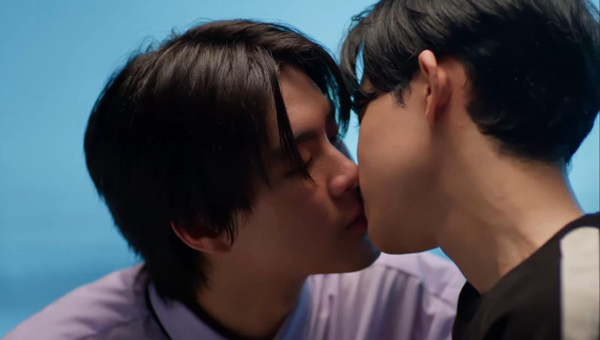 boyslovehub's tweet photo. 🚨 #BarcodeKin star in the new BL #KissMeRemember! #GMMTV2026

A guy who has lost his memory is saved from drowning through mouth-to-mouth. When he realizes that every time he kisses the guy who saved him a piece of his memory returns, he suddenly wants to kiss him all the time. https://t.co/UfAKFS93zV