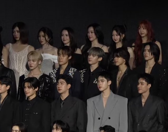 7c3amp's tweet image. #FELIZZ 💘