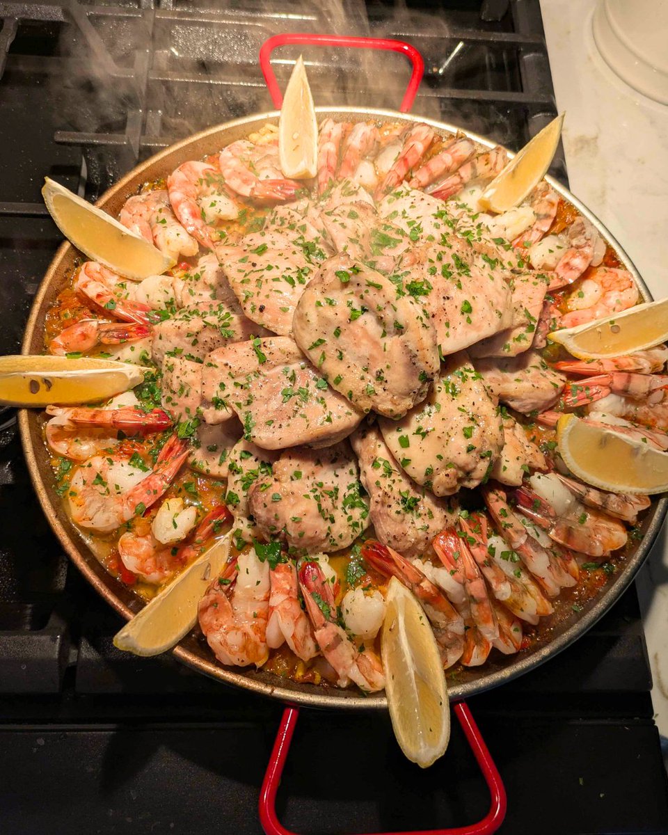 ChefMattMcComb's tweet image. While you were ordering takeout... someone else was eating like this.

Swipe to see what you&apos;re missing, then let&apos;s get you on the calendar.

Ready? Send us a message to book Chef Matt.
#PrivateChef #PrivateDinner #NoMoreTakeout