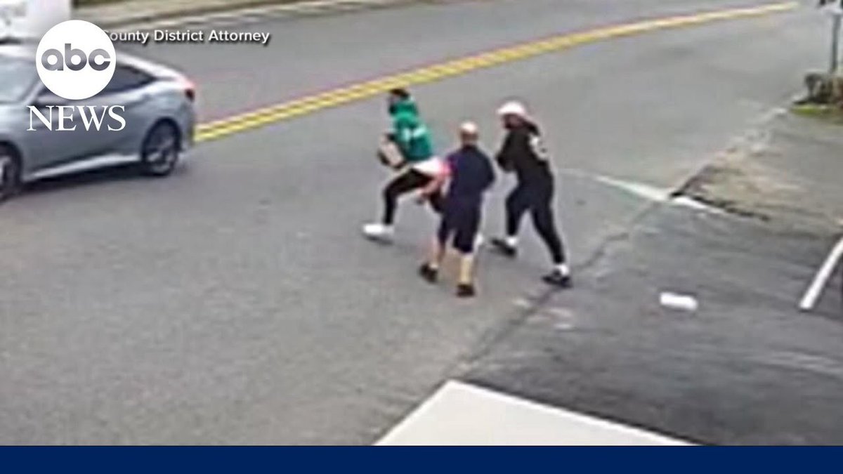 todaynews_all's tweet image. Porch Pirate Ring BUSTED! What Happens to Stolen Packages Next?!
Click, read ift.tt/xI0rLMG 

Authorities have reportedly busted a sophisticated &quot;porch pirate&quot; ring, a welcome relief for residents plagued by package thefts. A newly released vide...
#Packagetheft #news