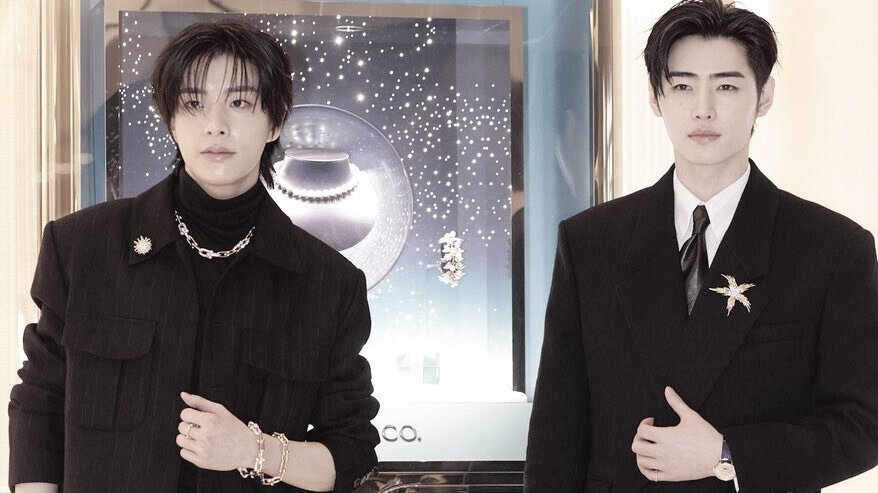 gsimjaeyun's tweet image. Tiffany &amp;amp; Co caught the shine, but the real danger was me and Sunghoon; quiet, sharp, and impossible to ignore.