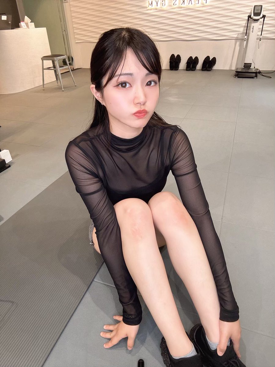 mousoutherapi's tweet image. 女性トレーナーだから可愛いを目指してます

なぜチアリーダーは見た目が良い女の子が選ばれるのか？
それは男の子は可愛い女の子が好きだから
格好いいところを見せたいから
可愛いだけでもキツい筋トレが楽しくなる
可愛いは女性トレーナーの武器
もちろん知識と指導力が備わった上での可愛さが大事