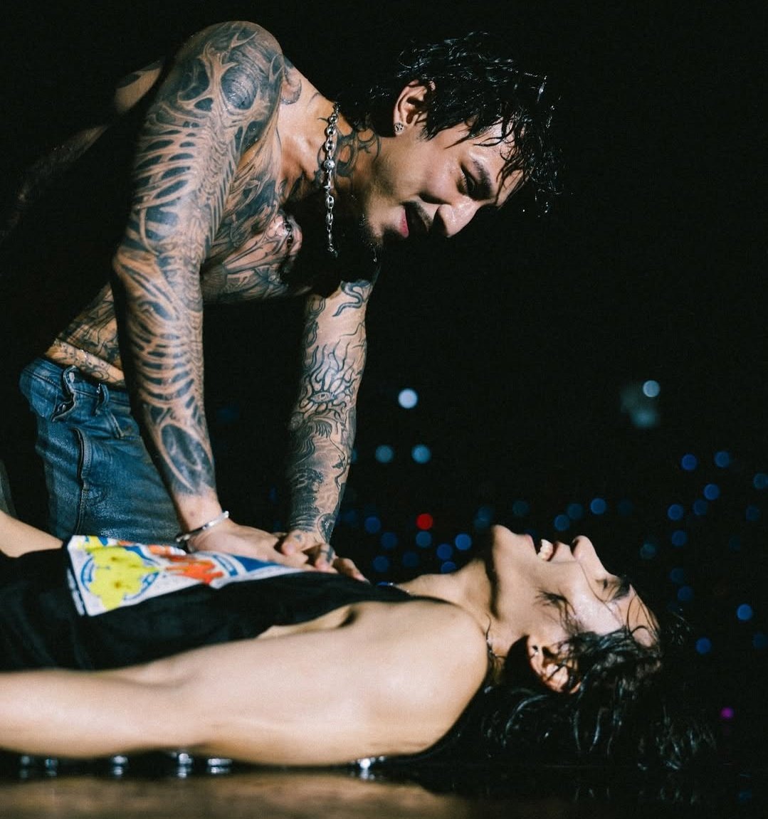 jeffseuphoria's tweet image. Timethai posting these... yeah 💭

#JeffSatur #Timethai