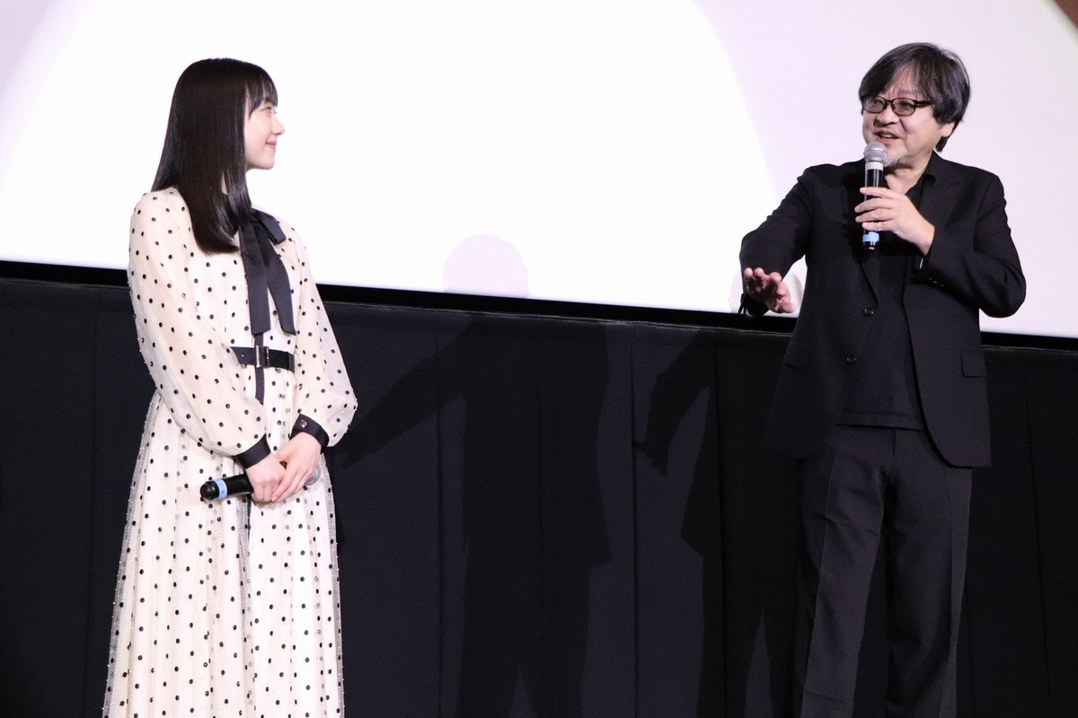 cinemarest1103's tweet image. 【名古屋レポ🏯】
映画『#果てしなきスカーレット』舞台挨拶

「どえりゃあありがとね～」

#芦田愛菜 さんの
激レア名古屋弁に会場悶絶…！✨

#細田守 監督と芦田さんの
味噌煮込みうどん愛🍜

芦田さん“背中”で語る？

海外ファンがざわついた聖との関係性の解釈が深い…！…