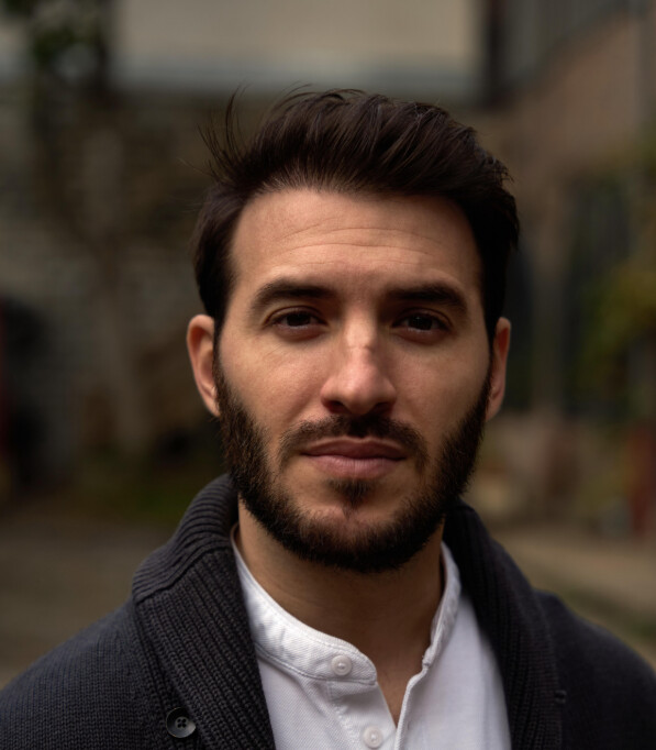 Charlie Cox, nommé dans la catégorie "Meilleure Performance" des Game Awards pour le doublage de Gustave dans Clair Obscur, pense qu'il ne mérite pas sa nomination.

Pour lui, c'est l'acteur de capture de mouvement français <a href="/maxence_cazorla/">Maxence Cazorla</a> qui aurait dû être nommé.

"Je me dois