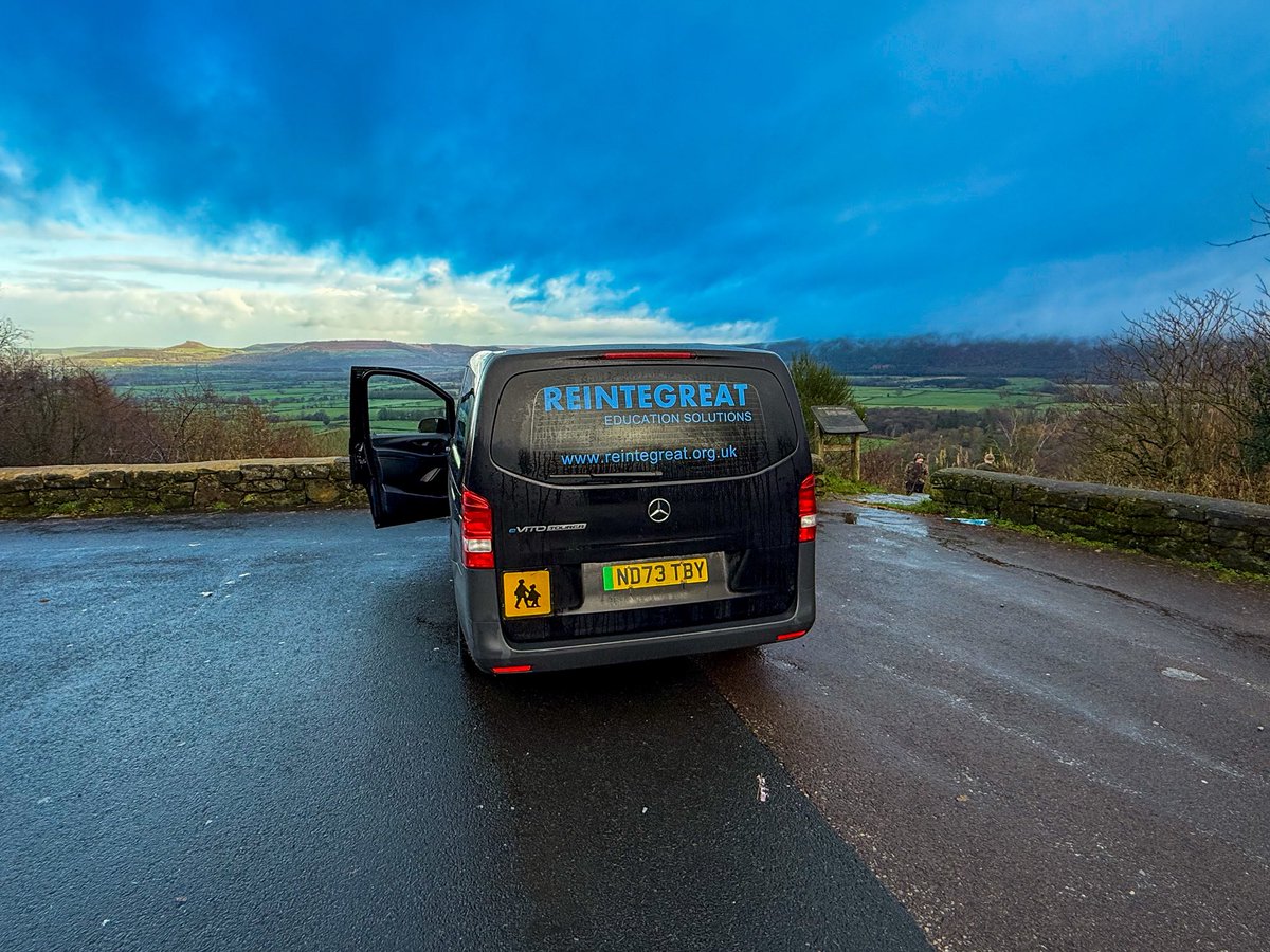 reintegreat's tweet image. 🌟🚌 This morning, our mobile learning classroom made a special stop for two amazing students who needed a different learning environment! 🌳📖 They fully engaged with their work while enjoying the stunning view from the top of Claybank! ✨ What a great way to learn! 👏…