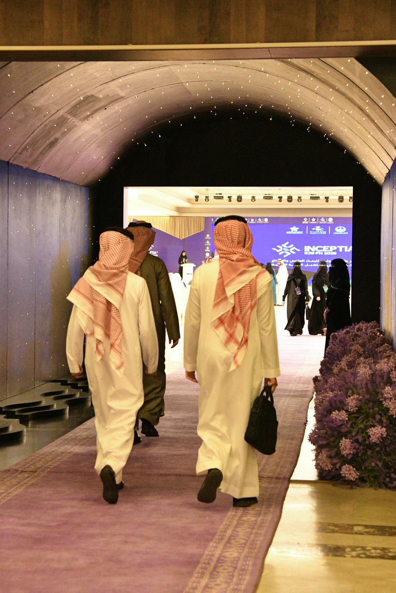 ifahdv's tweet photo. ختامًا لليوم الثاني والأخير من مؤتمر حائل الدولي INCEPTIA 2025، كل الشكر للقائمين على التنظيم والمتحدثين على ما قدّموه من محتوى معرفي قيم.
تجربة مميزة وننتظر النسخ القادمة بإذن الله.
#تجمع_حائل_الصحي https://t.co/ED2hClK1lB