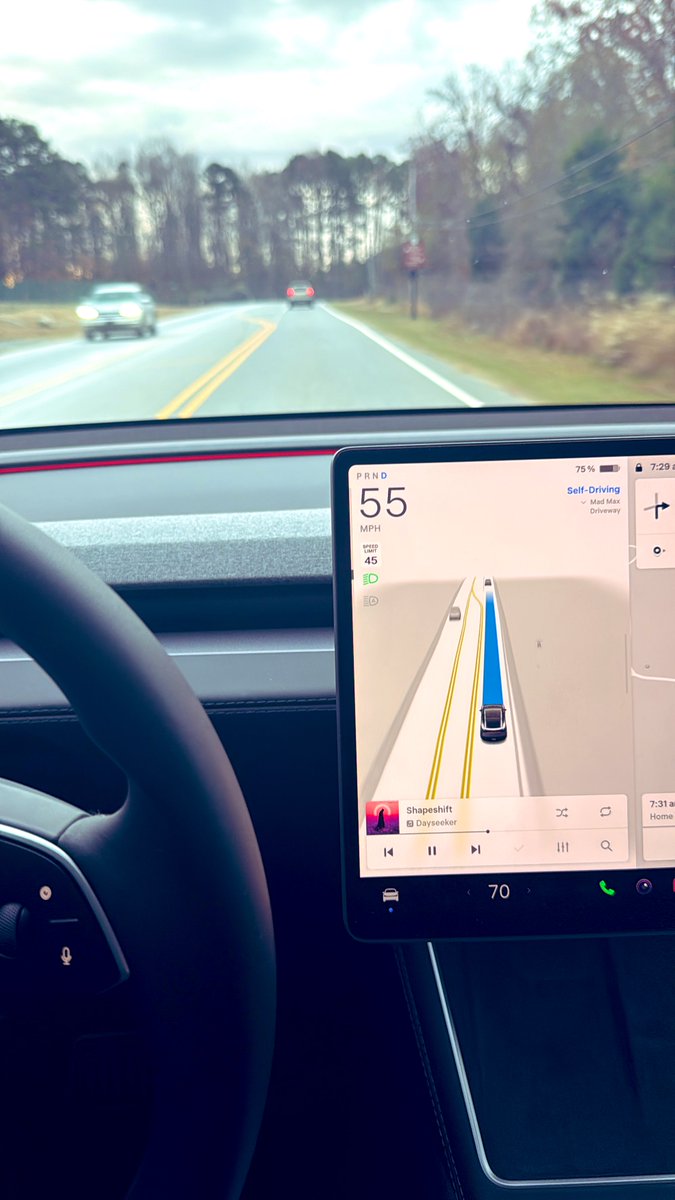 pAwbWeb3's tweet image. Can confirm v14.2 cellphone badgering is much more relaxed! This is the future 💯 

@Tesla @Tesla_AI has been cooking! 🔥