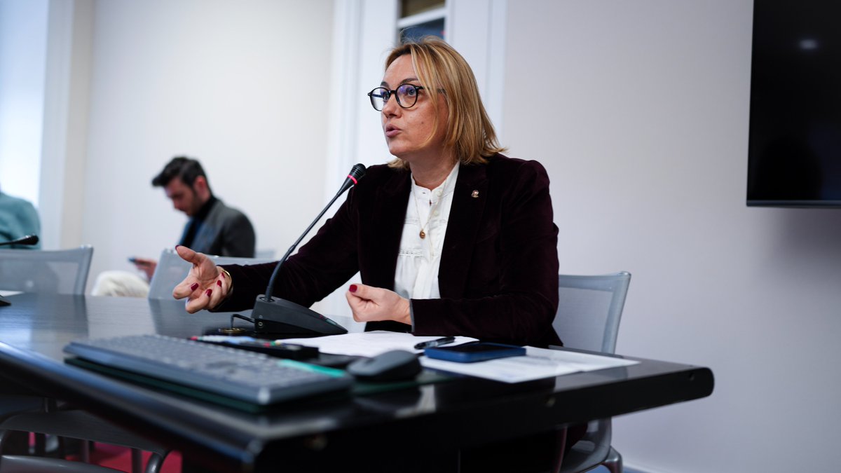 DeputesDem's tweet image. Le Premier ministre était présent ce matin à notre réunion de groupe. Nous le remercions pour son écoute et sa disponibilité. 👏

Il a salué le rôle pivot des députés Démocrates dans la recherche de compromis et appelé à poursuivre ce travail essentiel.

Il peut compter sur nous.