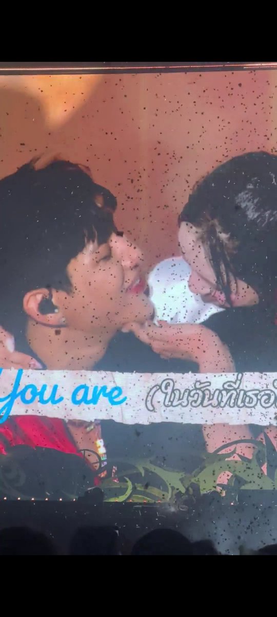 PandaSeoBanggg's tweet image. ฉันเขิลลลลไอ้อ้วนนนน อยากเป็นน้องแดนเซอร์ 555555 😳🤧🤭
#BamBamHOMETOWNConcertDay2
#BamBam_Concert_HOMETOWN
@BamBam1A #BamBam #뱀뱀
*แต่ลูกฉันแก้มอ้วนมาก 🤣🤣🤣🤣🤣

เครดิตจากคลิปคุณ @ NatnalinNiti 🙏🏻🙏🏻🙏🏻