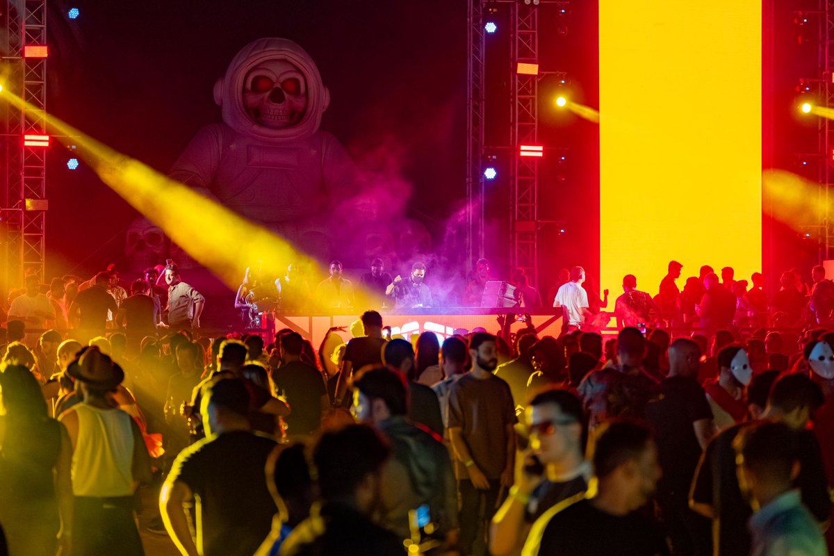 Grafdom Dubai tweet media