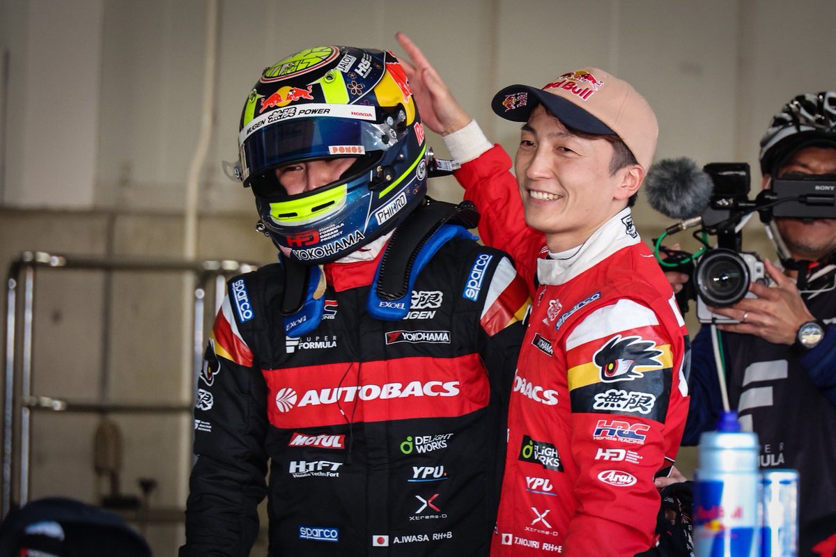 チームメイトの野尻さんにも感謝しきれません。
ここまでライバルでありながら沢山の事を教えてくださり、目の前でトップドライバーの凄さというものを見させて頂き自分も成長することが出来ました。