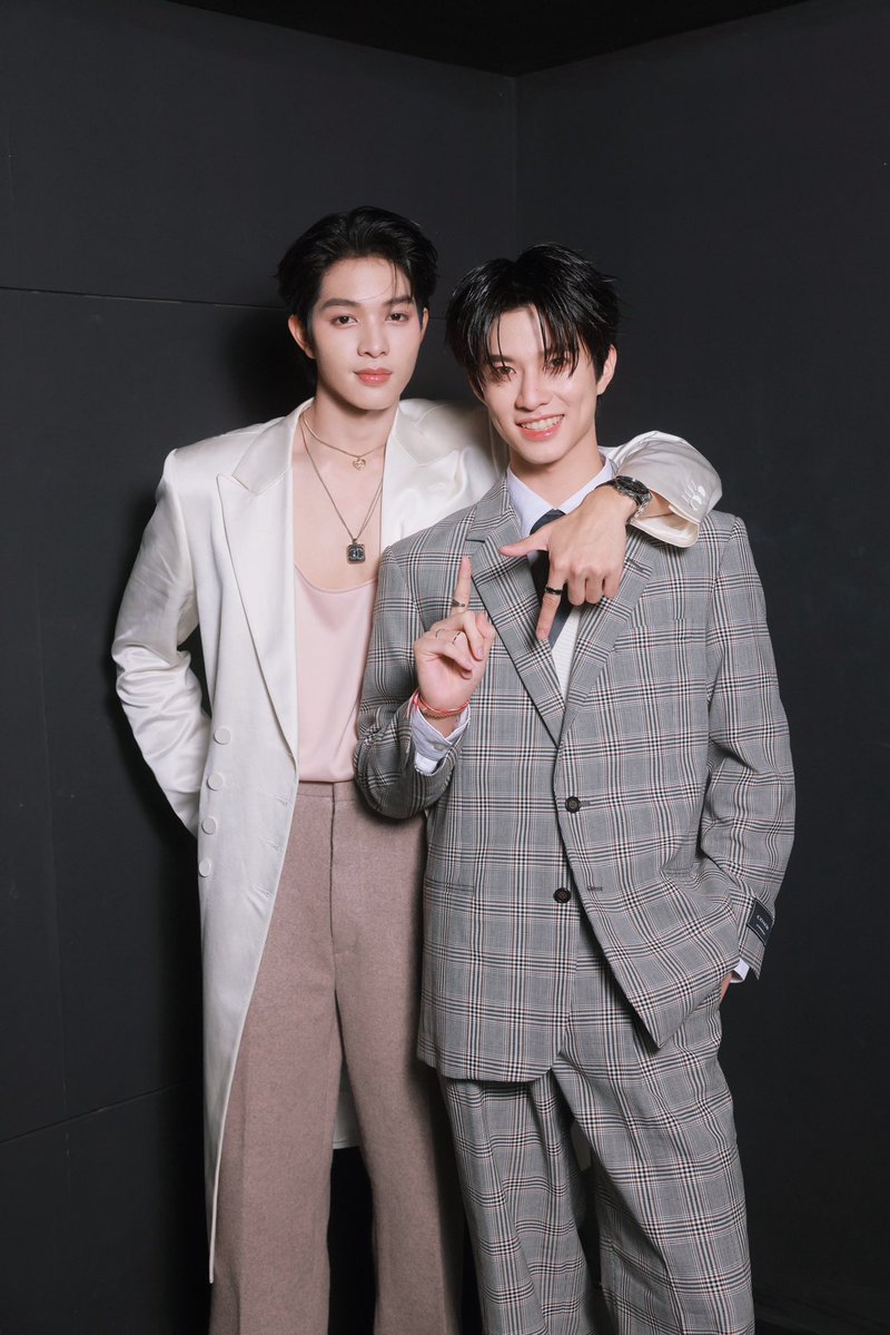 17thSpringTH's tweet image. ใบไม้ผลิปีนี้ เราจะอยู่ด้วยกันนะ 🍃

17th Spring ใบไม้ผลิปีที่ 17
🎥 youtu.be/jvn6fLAbzvw 

#17thSpringSeries
#GMMTV2026