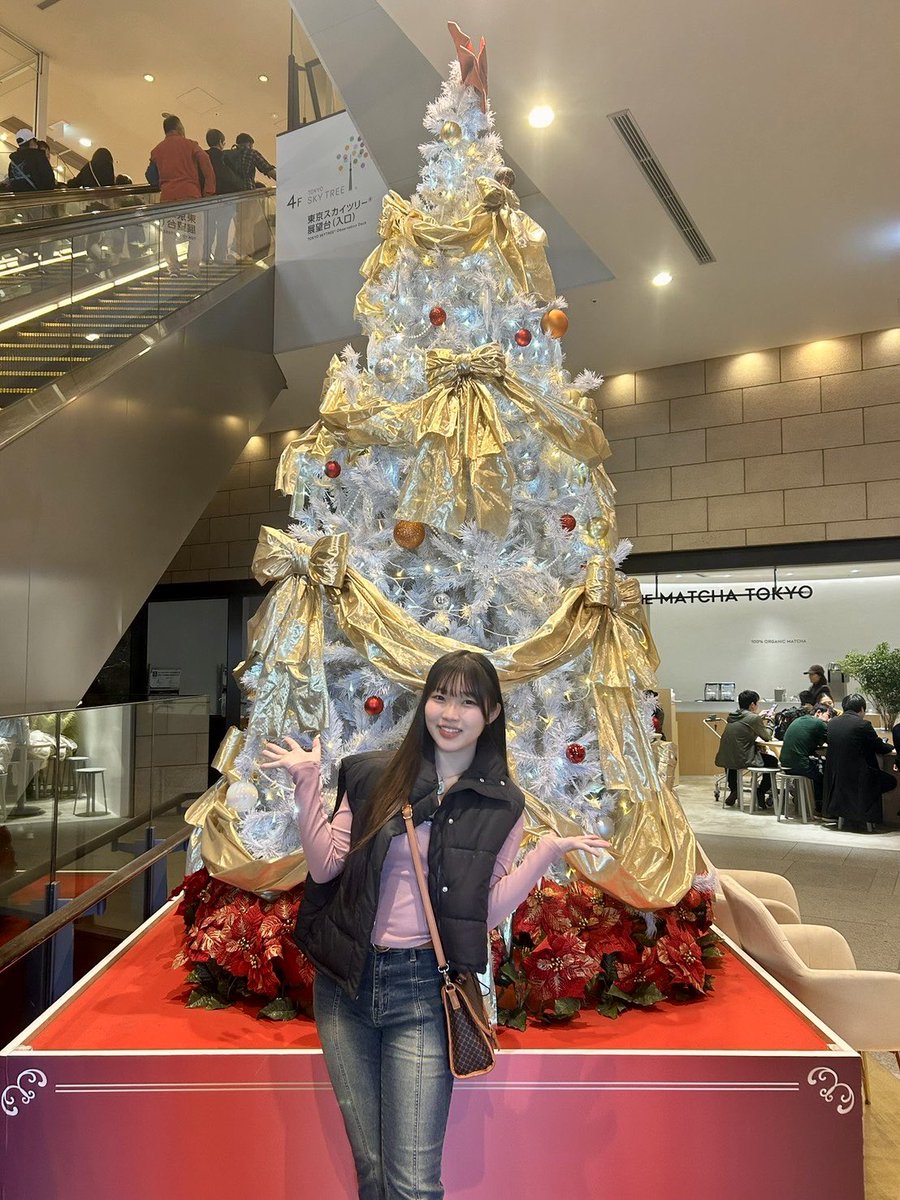 SoRa__army's tweet image. 今日も一日お疲れ様ー💙
ただいまー😊
今日も塾がんばってきたよ‼️
昨日は用事でスカイツリー行ってきたよ❗️
小さい時だったから覚えてないけど２回目のスカイツリー✨️
人がいっぱいだったから、空いてる時にゆっくり行きたいな(*´︶`*)❤︎

#Sure
#星奈宇