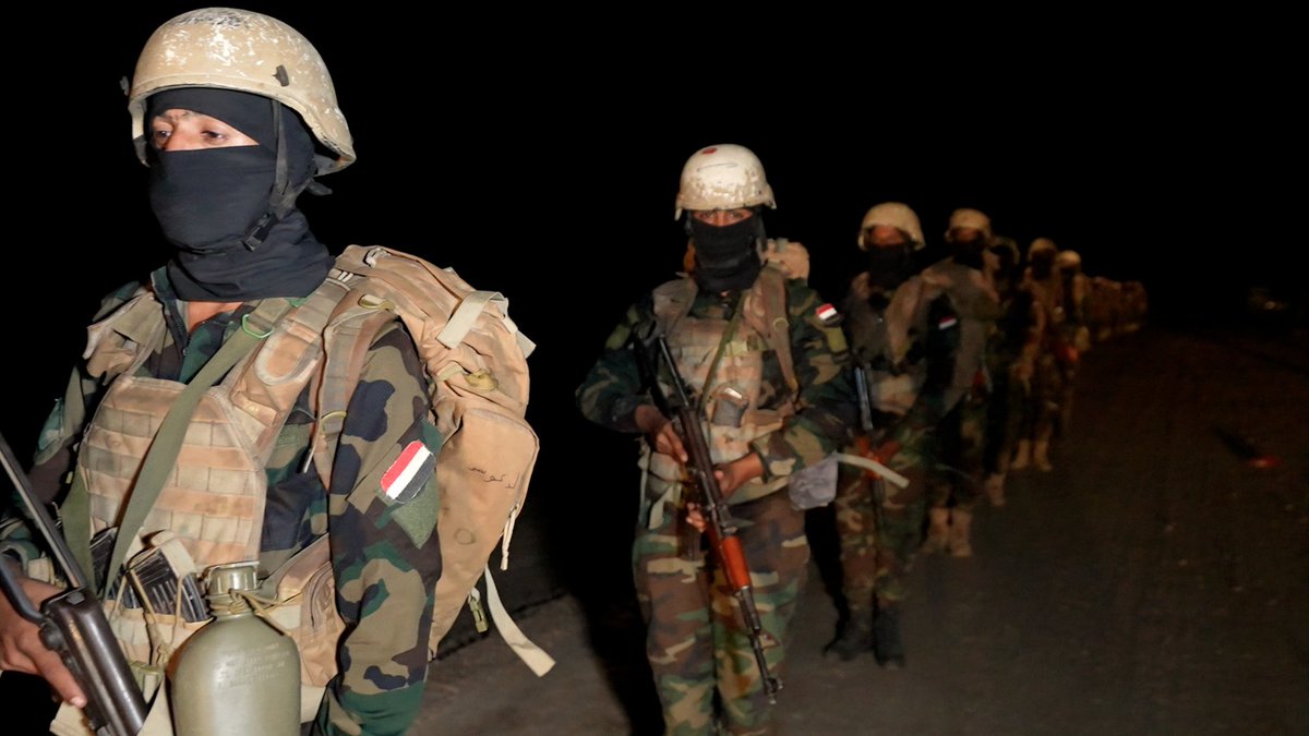 ابطال الدورة الثانية طوارق في القوات الخاصة بالمقاومة الوطنية ينفذون تمرين مسير ليلي ونهاري على مسافة 100 كيلو متر ضمن برنامج دورة الصاعقة 

الثاني من ديسمبر ثورة مستمرة والعهد صنعاء