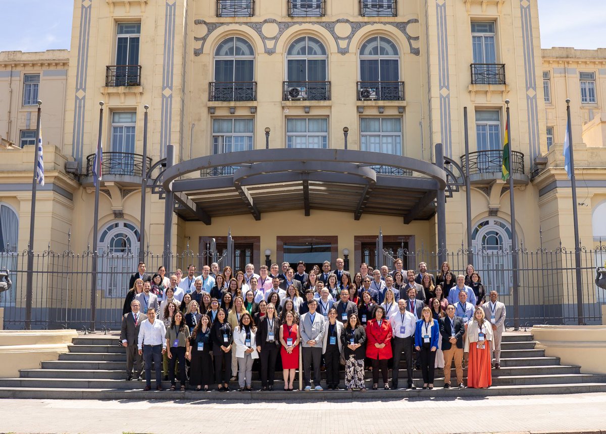 ¡Bienvenidas y bienvenidos!🌍 Comenzó el XII Congreso Iberoamericano de Indicadores de Ciencia y Tecnología (RICYT), dedicado a “Medir el aporte de la ciencia para un mundo sostenible”. Durante el 25 y 26 de noviembre, el Edificio Mercosur en Montevideo se convierte en un punto