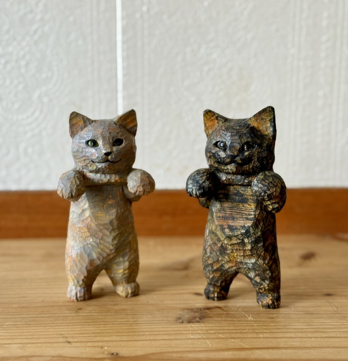 黒猫×オレンジ、灰色猫×グリーンの写真立て。

\\ いい色合いでしょ？ //