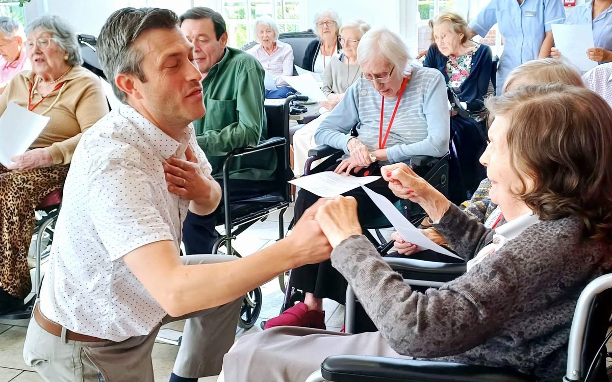 Check out my latest article: Keep the music playing for local people with dementia this Christmas linkedin.com/pulse/keep-mus… via <a href="/LinkedIn/">LinkedIn</a> <a href="/lchord/">Lost Chord UK</a>