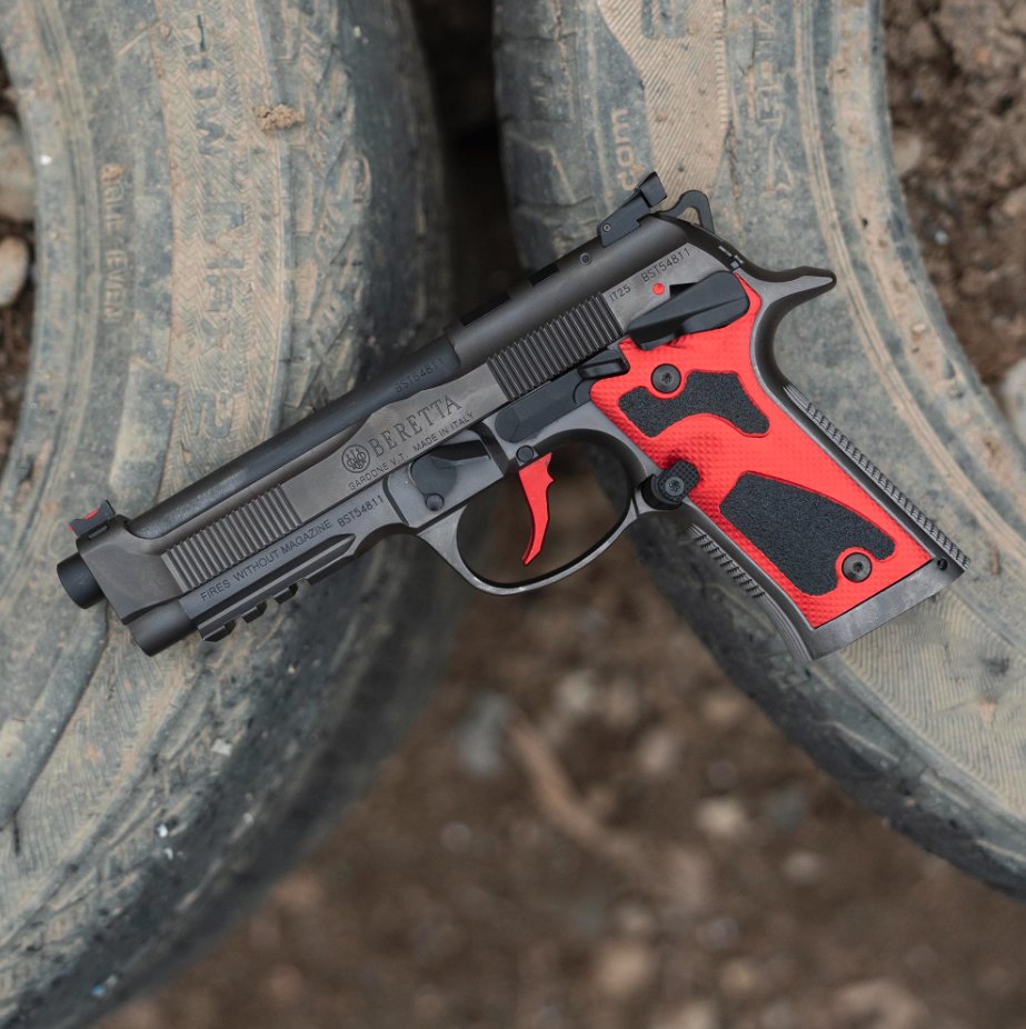 Firearms_Depot's tweet photo. Sleek, optic-ready, and dressed in Berettaโs Dark Series finishes โ the 92X Performance brings race-gun performance to the street. Which color variant would you choose for range or carry? ๐ฌ๐ฏ #92XPerformance #Beretta #DarkSeries #RangeDay #GunCommunity https://t.co/dyP2CxZtTk