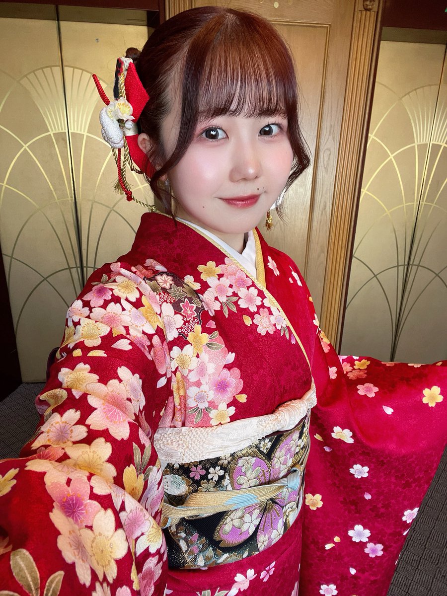 姉の結婚式で成人式振りに自分の振袖を着ました〜！❤️