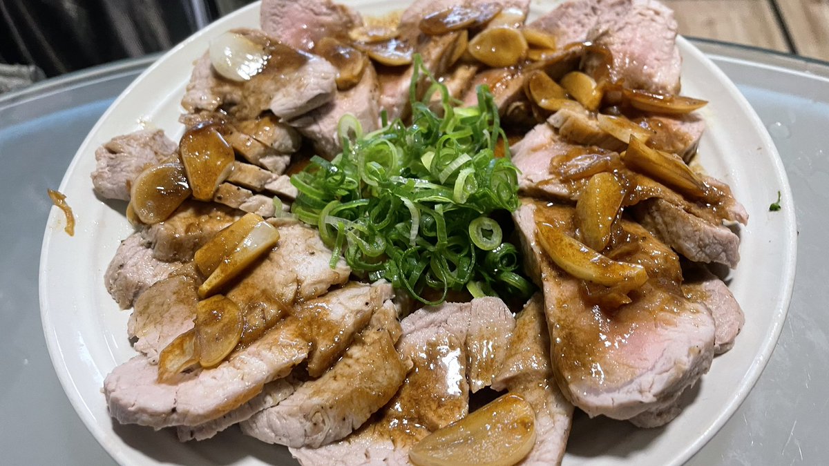 mimuBAR's tweet image. 料理作って、食べてもらって
『美味しい』『また作って』言われると素直に嬉しい😃
美味しそうな表情見てると癒される
それだけで自分は満腹になる
『ありがとね』
#36飯店 #作り方はいつも適当です 
#自分好みの味付けなので濃い味です