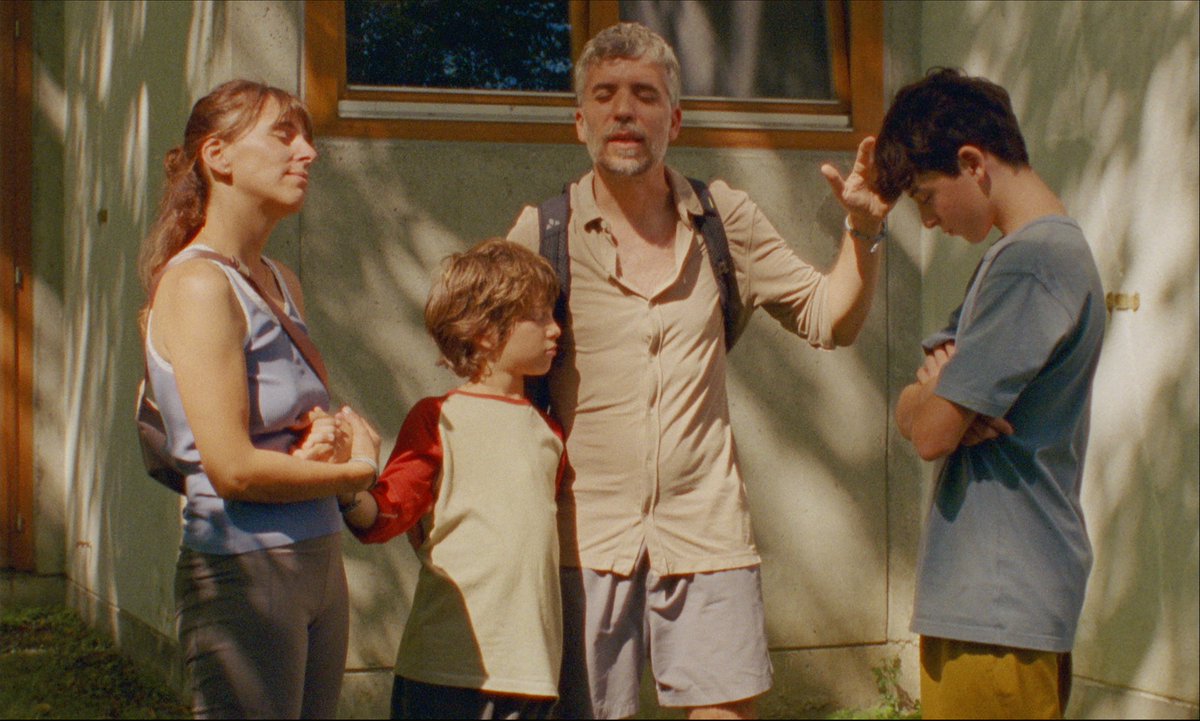 lpafilmfestival's tweet image. #LPGC podrá acceder a la deliciosa cinta «Extraño río» de Jaume Claret Muxart gracias a «Efecto Cinema»

🗓️MIÉRCOLES 26
🕖19:00 horas
📍 @cineyelmo @cclasarenas 

Entradas a 4, 50 €, en los canales habituales del cine

La película llega precedida del elogio unánime de la crítica