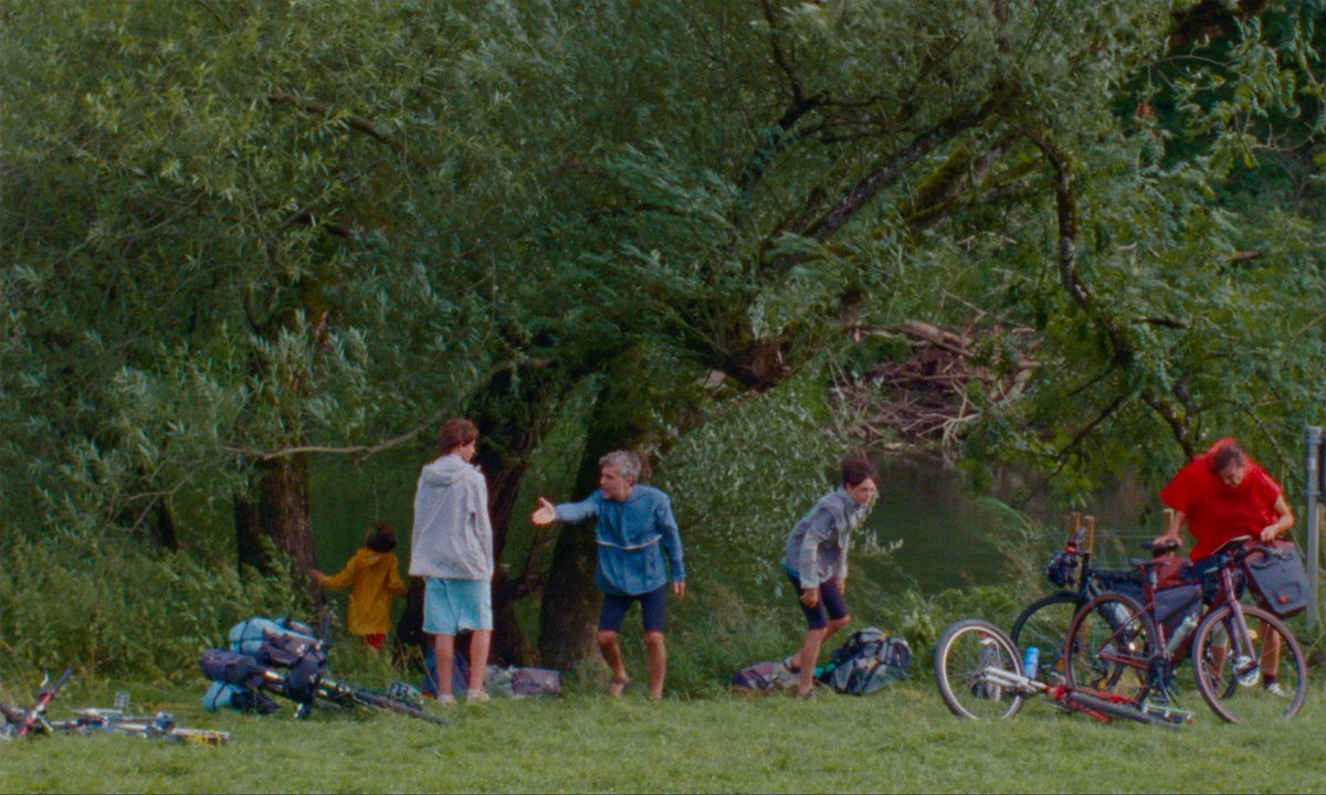 lpafilmfestival's tweet image. #LPGC podrá acceder a la deliciosa cinta «Extraño río» de Jaume Claret Muxart gracias a «Efecto Cinema»

🗓️MIÉRCOLES 26
🕖19:00 horas
📍 @cineyelmo @cclasarenas 

Entradas a 4, 50 €, en los canales habituales del cine

La película llega precedida del elogio unánime de la crítica