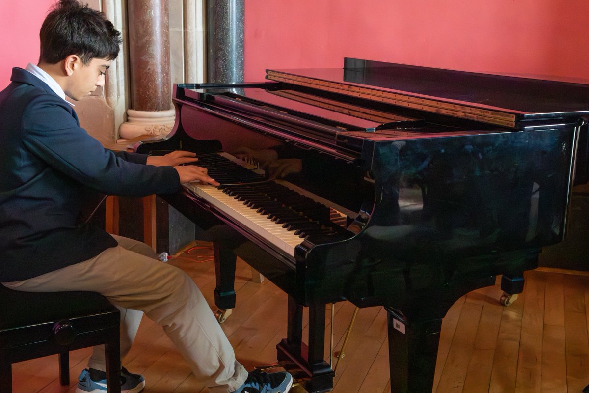 Glenstal Abbey School tweet media