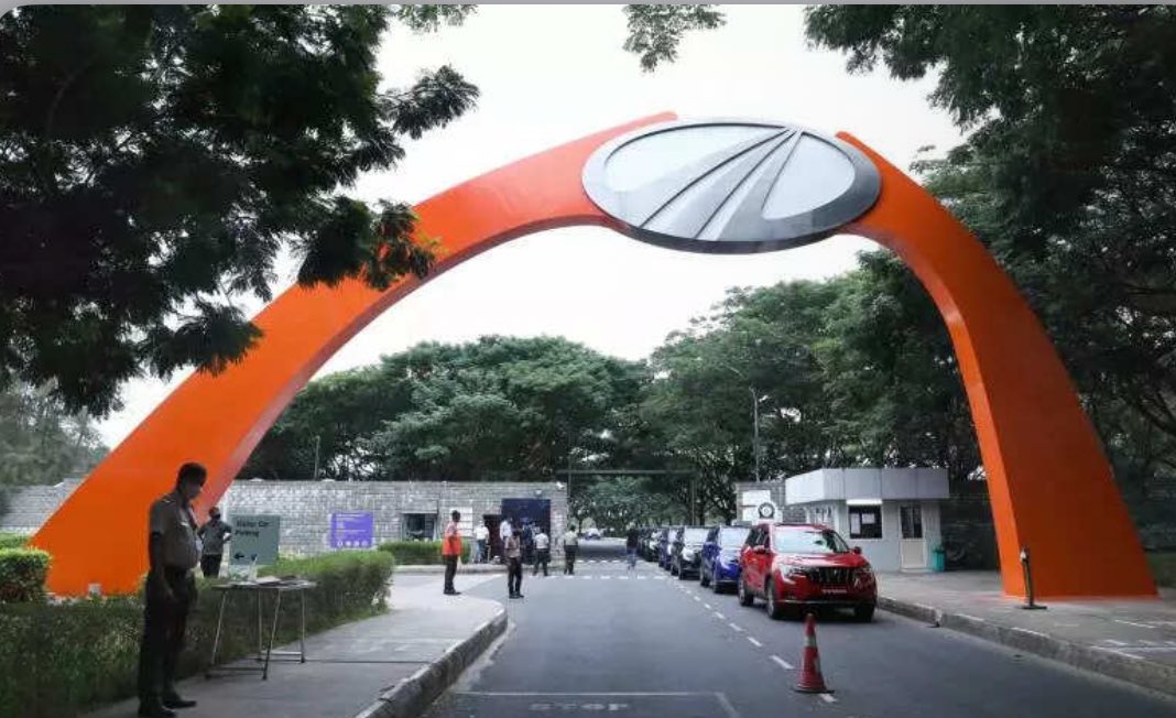 UpdatesChennai's tweet image. Two good R&amp;amp;D Investments for Coimbatore ...🚨
1. Global Engineering Giant 🇩🇪Bosch to expand its R&amp;amp;D Centre for Software Defined Vehicles... 
2. Mahindra &amp;amp; Mahindra to setup a new R&amp;amp;D Centre for Software Defined Vehicles creating ~200 Jobs... #InvestInTN #GCC 🧑‍💻