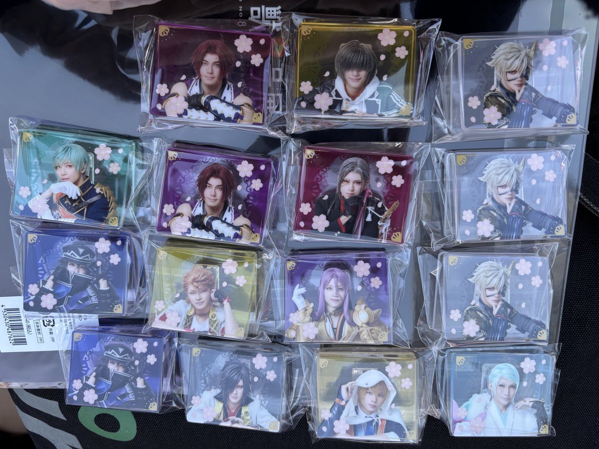 sena92974816's tweet image. 【交換】ミュージカル刀剣乱舞 東京ドームシティ TDC 刀ミュ 博覧会 メモスタンド

譲▶︎画像のもの
求▶︎💖長義、（豊前）＞🩷加州、肥前＞︎💕︎︎大包平、大倶利伽羅、後家、長谷部

郵送希望です。
★長義最優先です。
宜しくお願い致します。